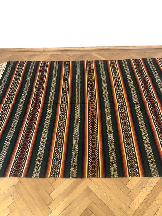 Covor din lana 100% lucrat manual