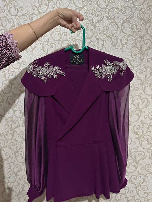 Кофта шалбарымен  сатылады.