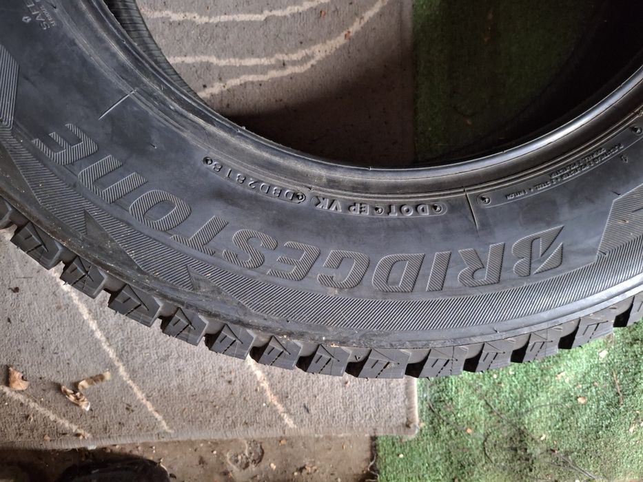 235 65 18 Bridgestone DOT 2018 iarna NOI