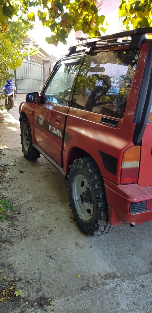 Vând suzuki vitara 1.6 8v