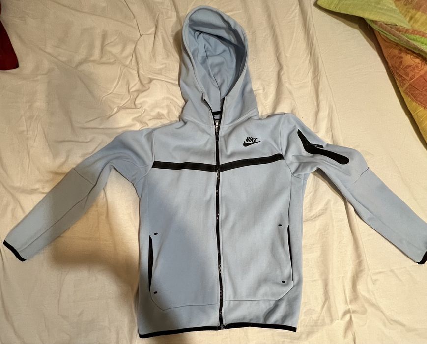 Tech fleece condiție 9/10
