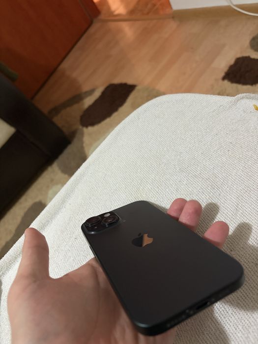 Vand iphone 15 128 Gb