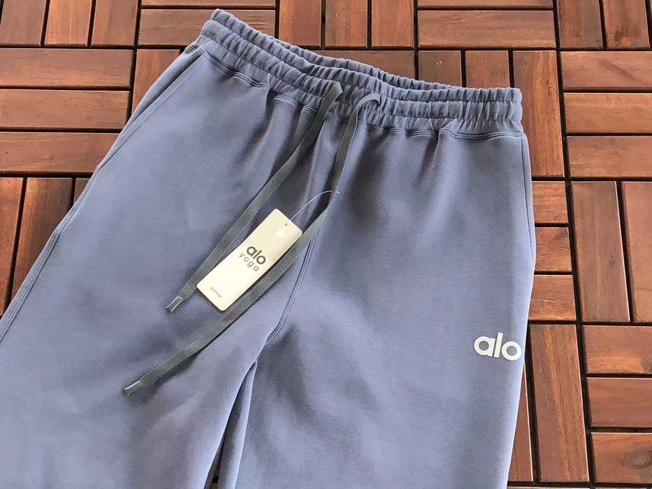 Pantaloni de trening ALO Yoga Premium