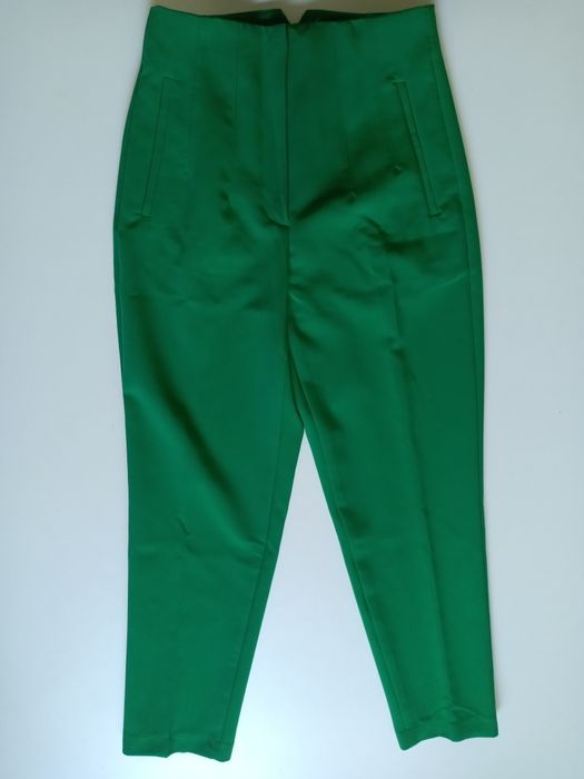 Pantaloni noi, Zara, S