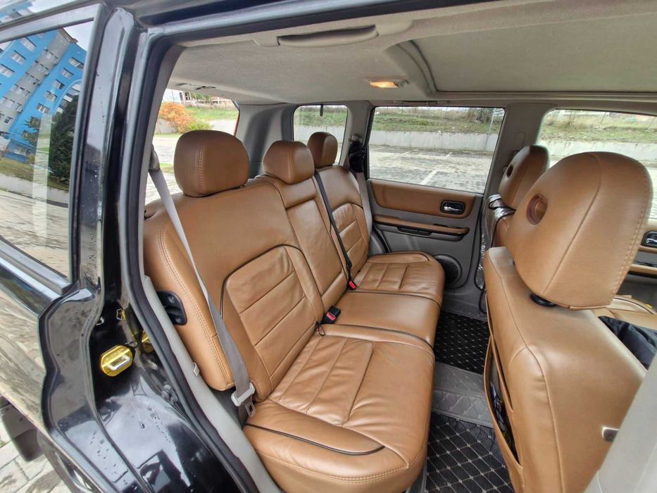 Nissan X-trail 2.5 бензин