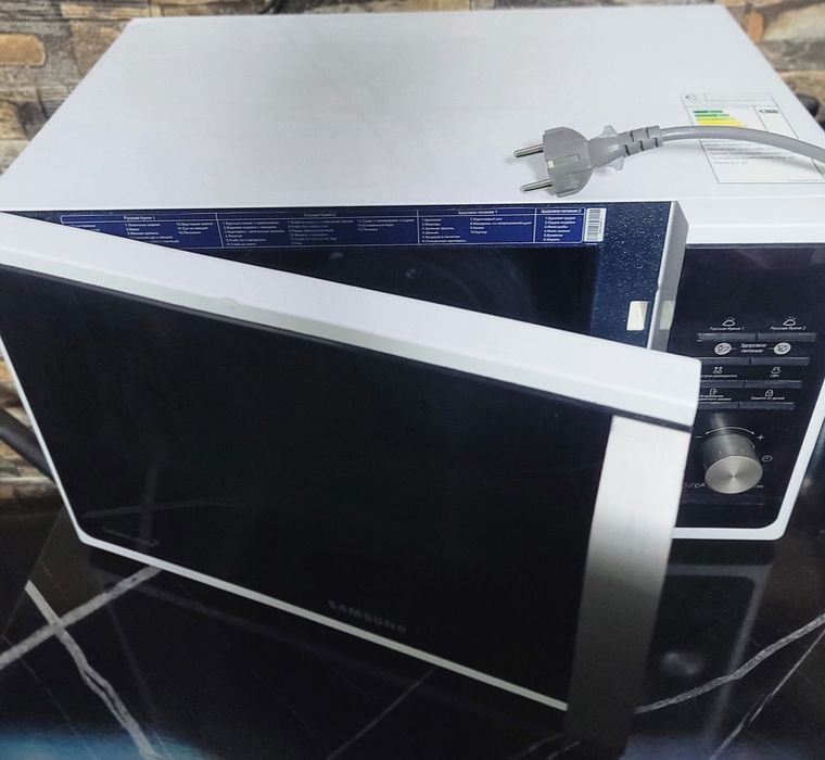 Почти не использвали корейская микроволновая печь Samsung bioceramik