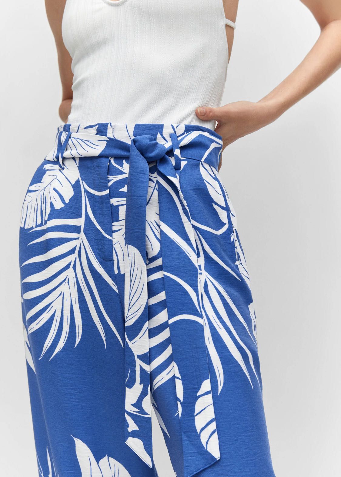 MANGO. Plus size. Тропические брюки