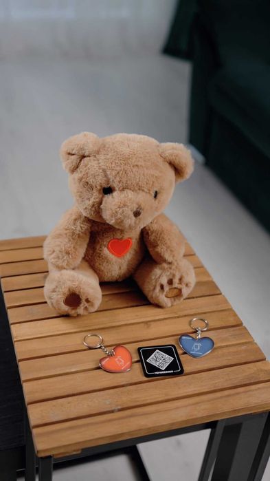 Pagini personalizate pentru cupluri, saloane sau branduri cu QR/NFC