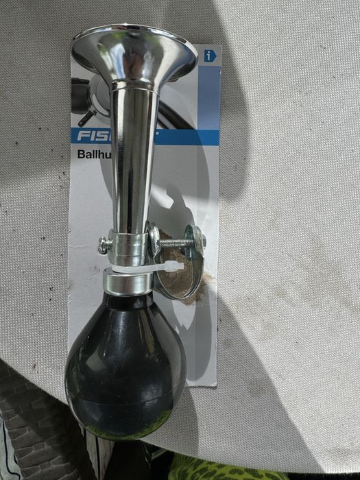 Trompeta cromata bicicleta