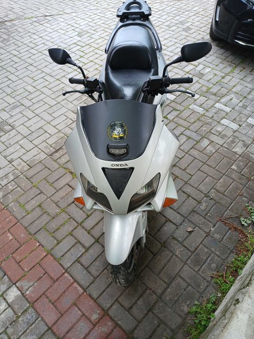 Scuter 250 cc -Honda Jazz