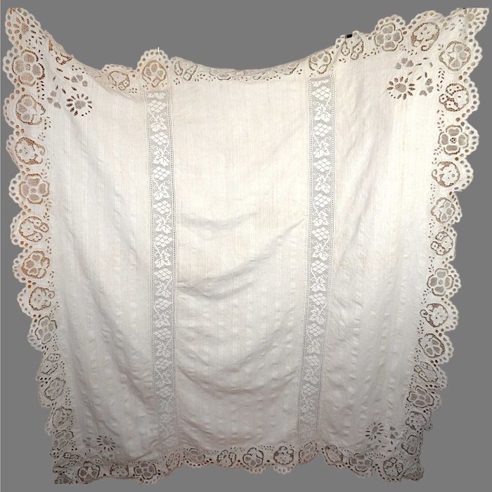 Fata de masa traditionala veche, arta populara romaneasca