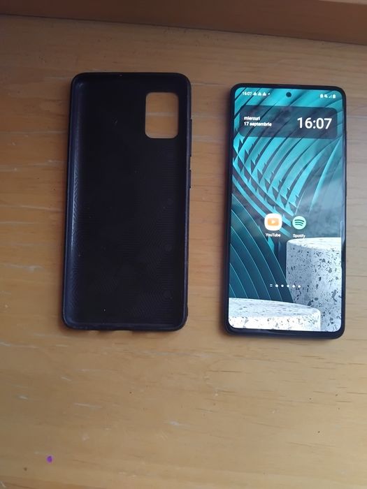 Samsung a51 nu a fost folosit doar în dulap schimb pe  un  aifon 12