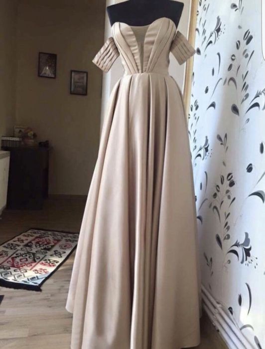 Rochie Aerial culoarea șampaniei