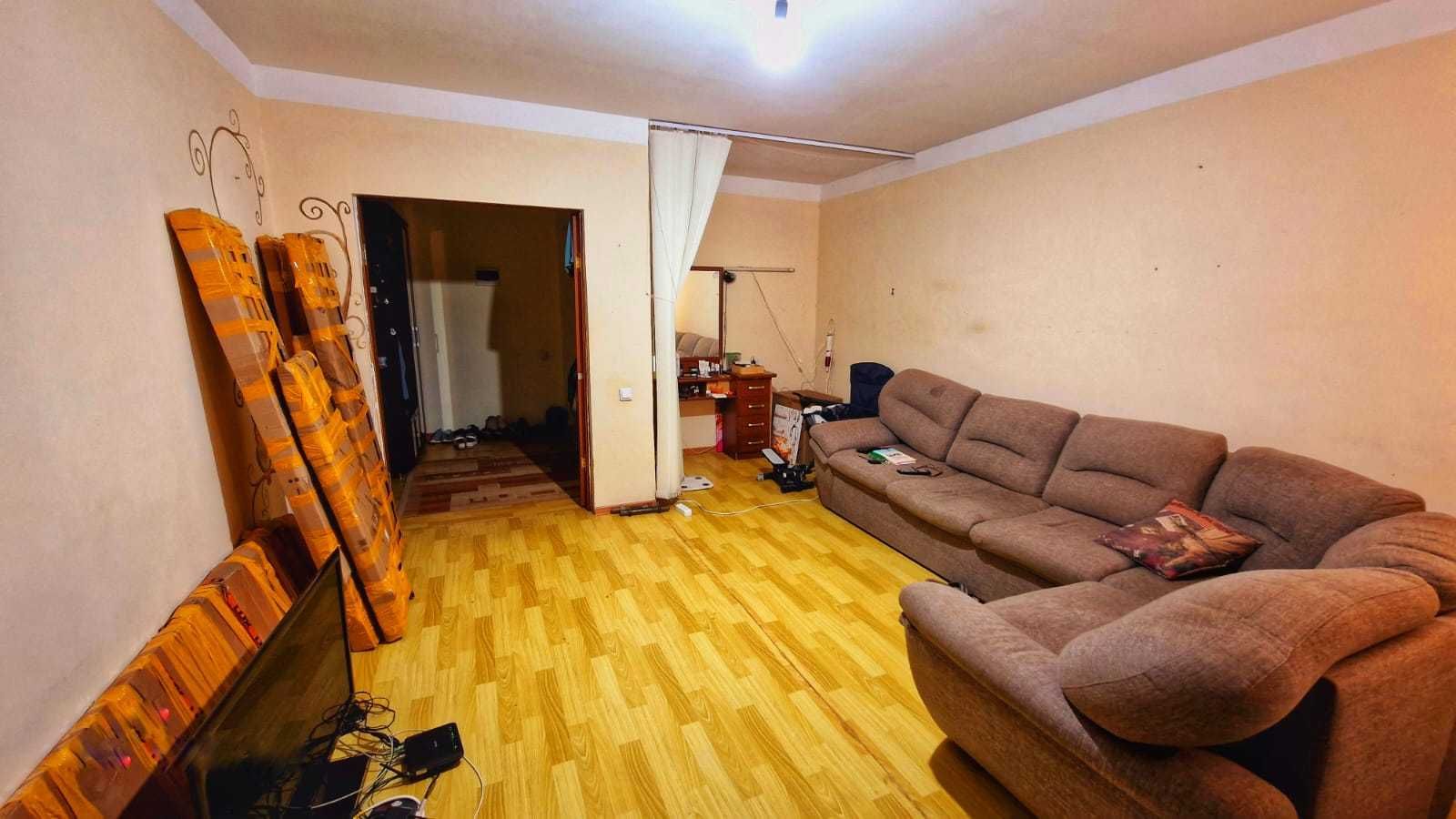 Переезжаем! 3-комнатная кв. 85 м², 3/5 этаж, 21-й мкр 37д. Срочно Торг