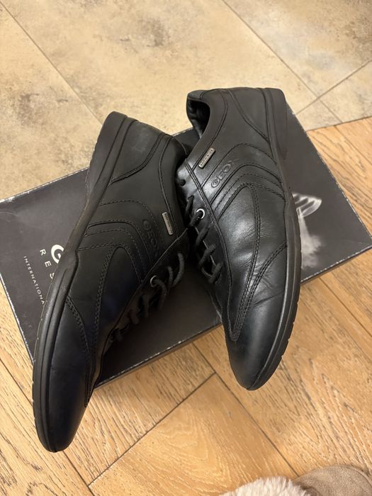 Мъжки есенно-зимни обувки Geox черни кожени 41 размер