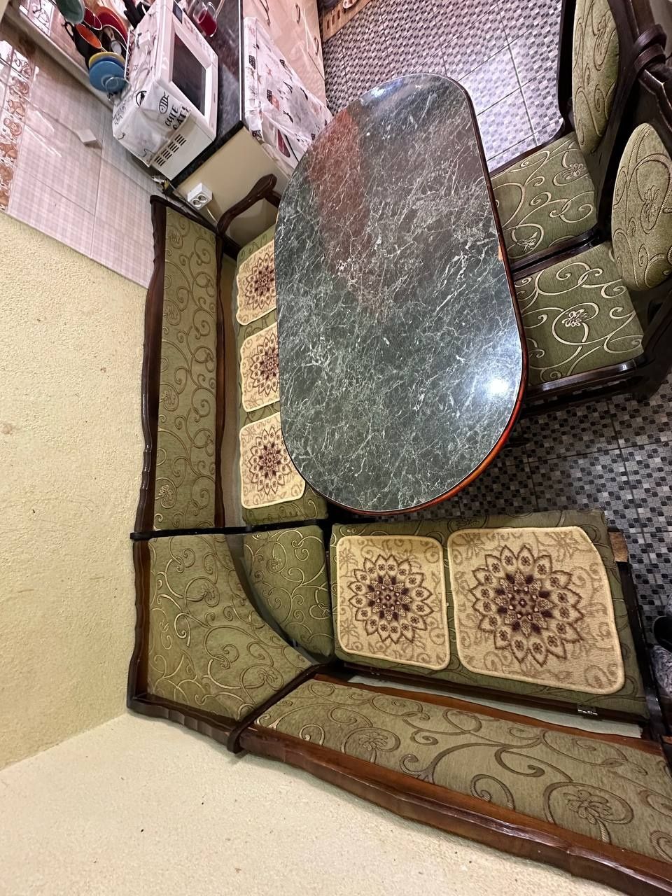 Уголок из натурального дерева