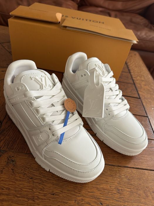 Маратонки LV trainer бели