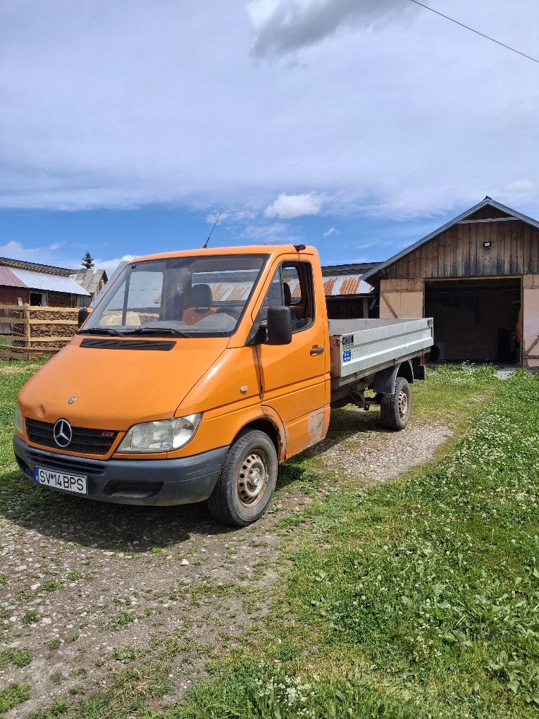 Mercedes Sprinter 208