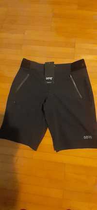 Pantalon scurt  marca Gore