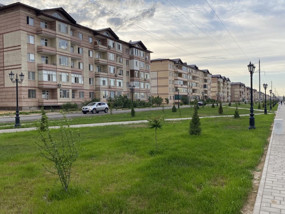 Продаётся 2 ком.кв. на 2 этаже в 15 микрорайоне, 33 дом по набережной!