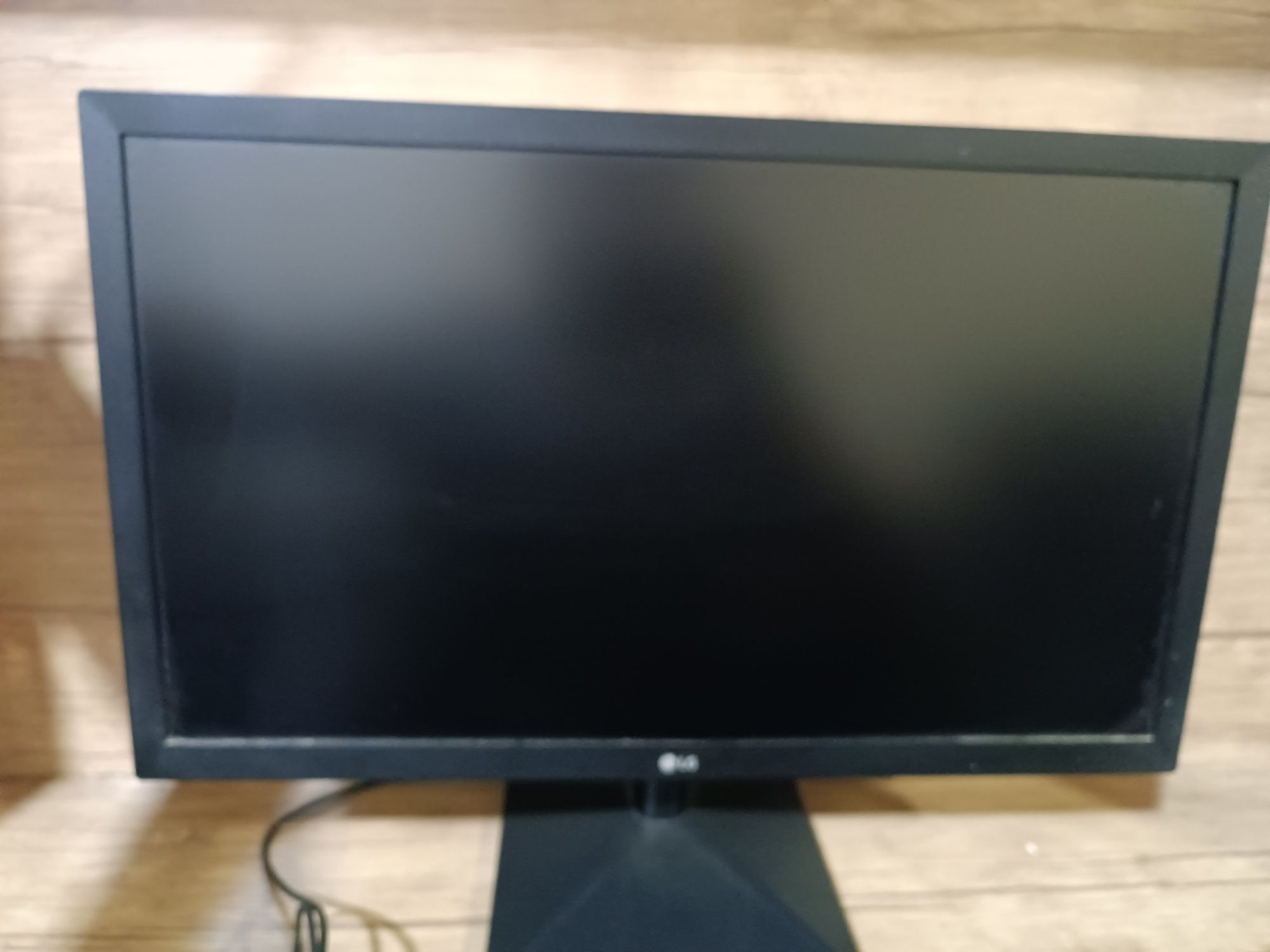 LG MANITOR 22talik  10 dona bor