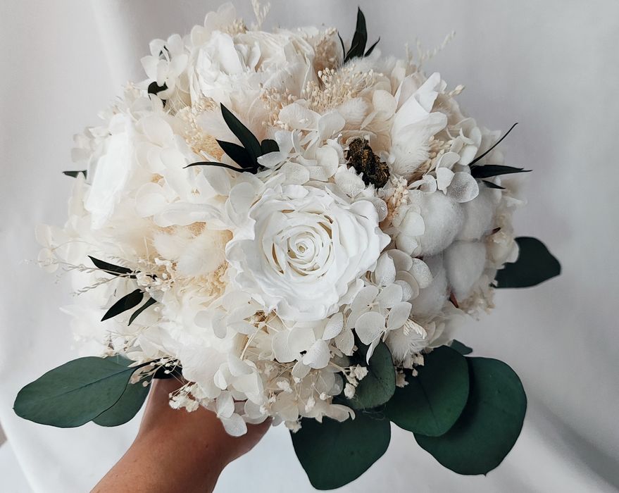 Buchete de mireasa & nașa cu flori și plante criogenate