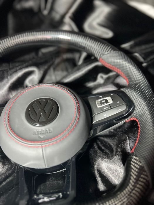 Volan Volkswagen Carbon Golf/Passat/Jetta/Tiguan/Touareg/Scirocco ETC