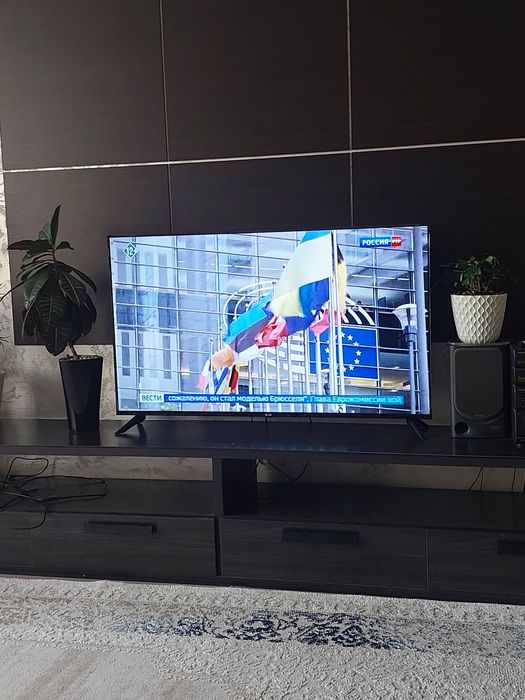 Телевизор LG 50UT80006LA 127 см черный