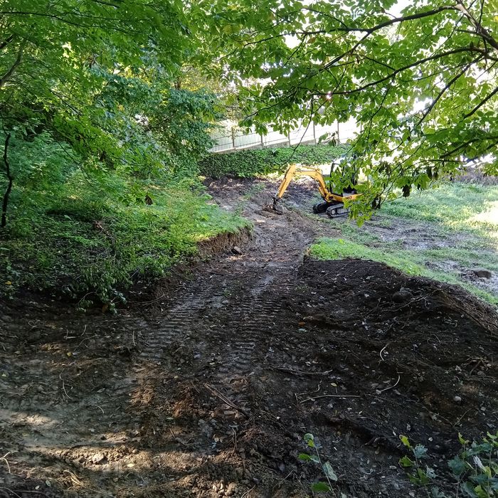 DE INCHIRIAT MINIEXCAVATOR Săpături Excavații șanțuri fundatie