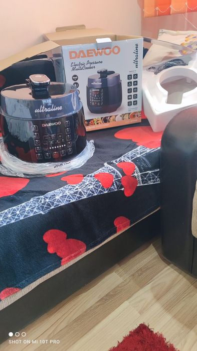 Multicooker sub presiune Daewoo Ultralin nou nouț .