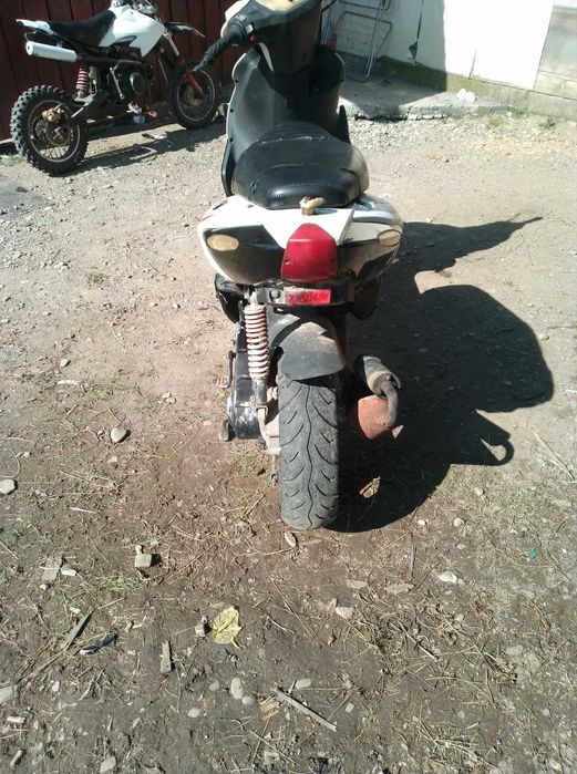 Se vând amândouă sunt defecte