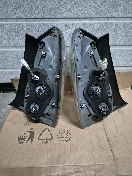 Triple/Stopuri Toyota Prius 3 Facelift 2012-2015. Volan stinga.