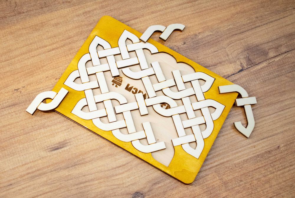 Дървен пъзел "Келтски възел"