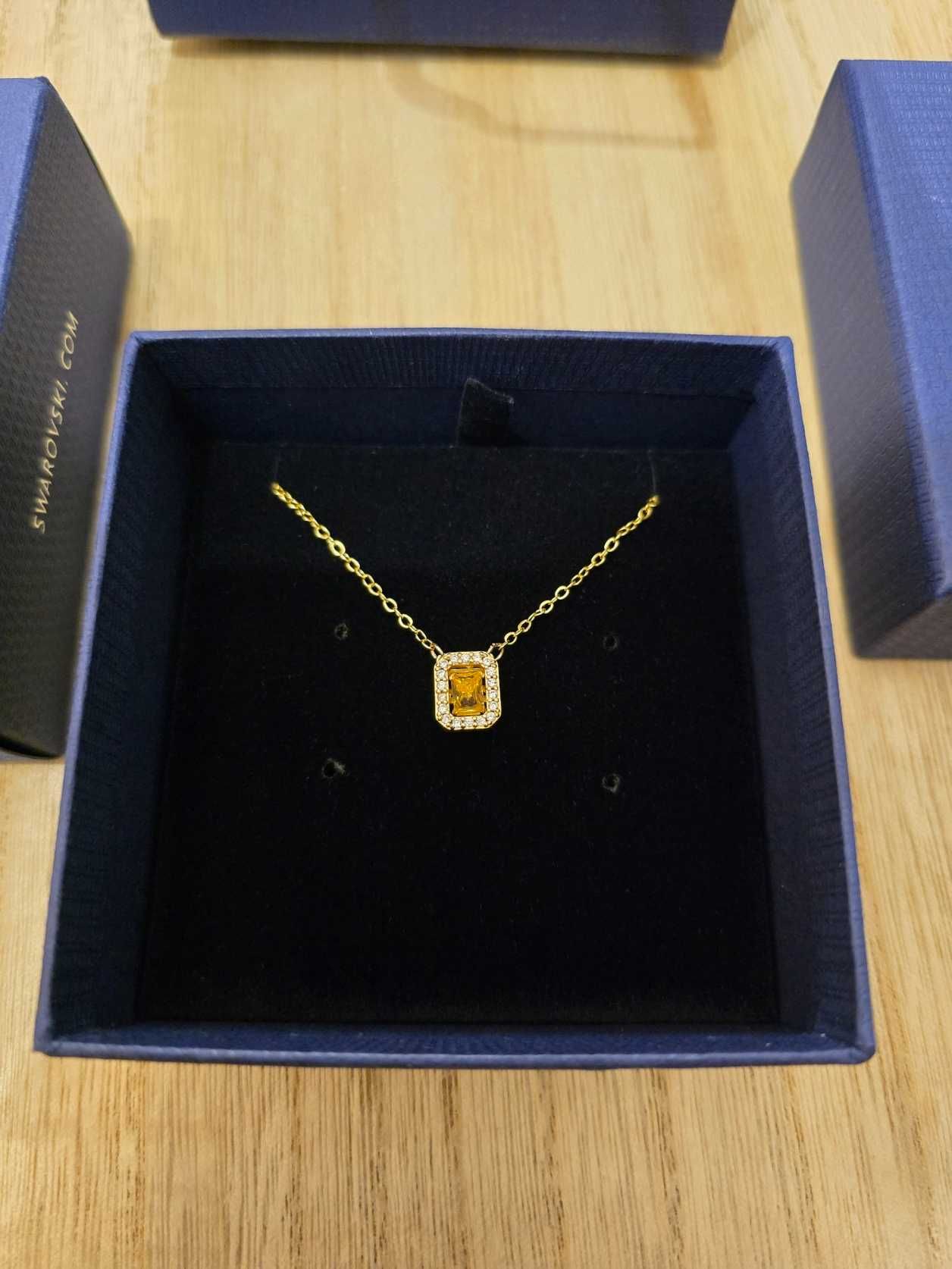 Lantisor Swarovski Piatra Miscatoare ~ Nou