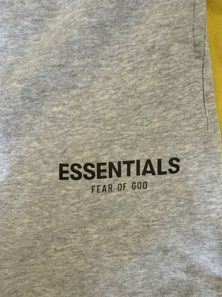 Essentials fear of god grey shorts