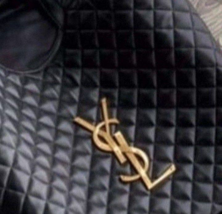 Geanta damă super model, logo metalic, portofel simplu atasat, saculet