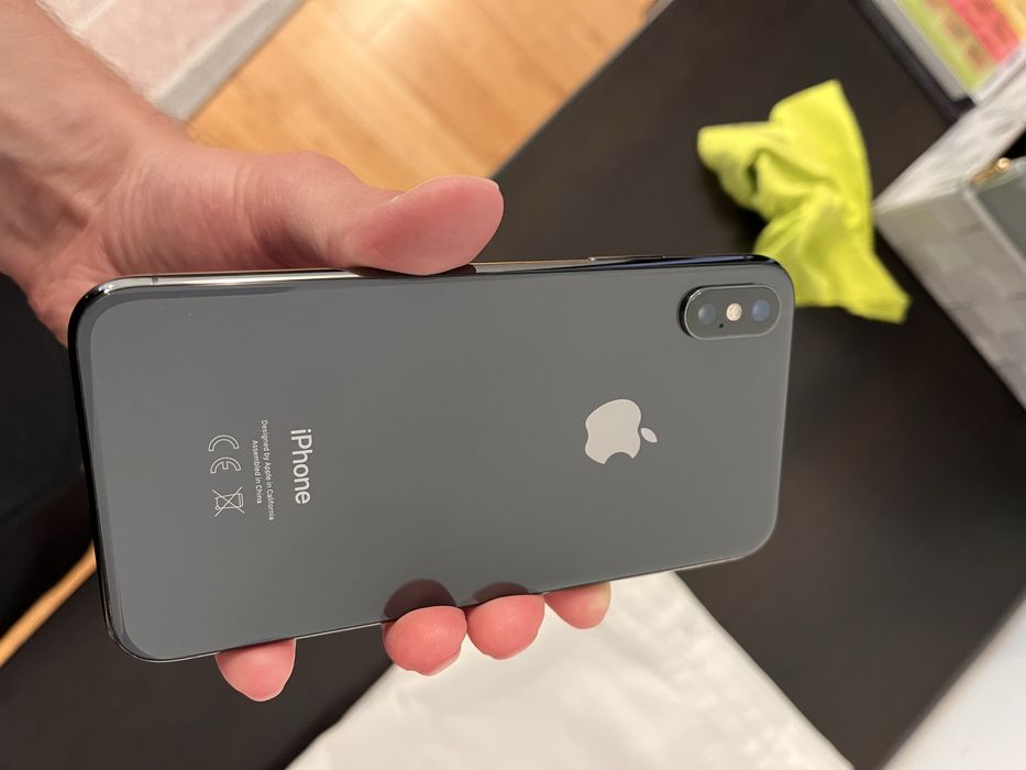 iPhone X | 64GB | Baterie 84%
