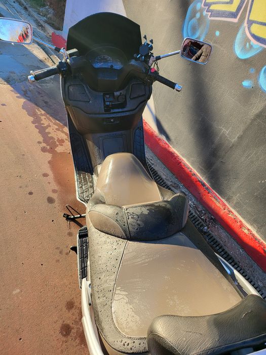 Suzuki burgman 400