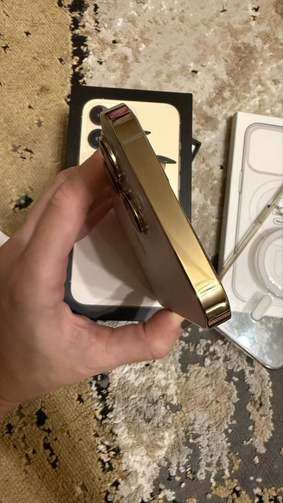 Vand Iphone 13 pro 256 gb Gold