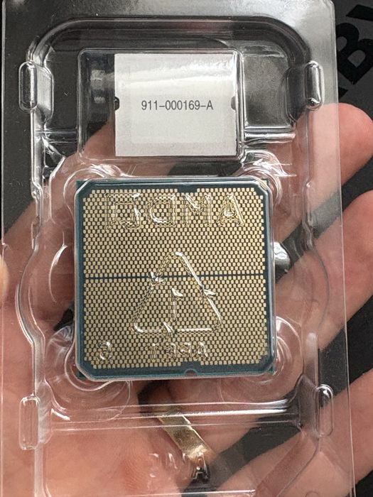 Vand Schimb Procesor NOU Ryzen 9 9950X3D