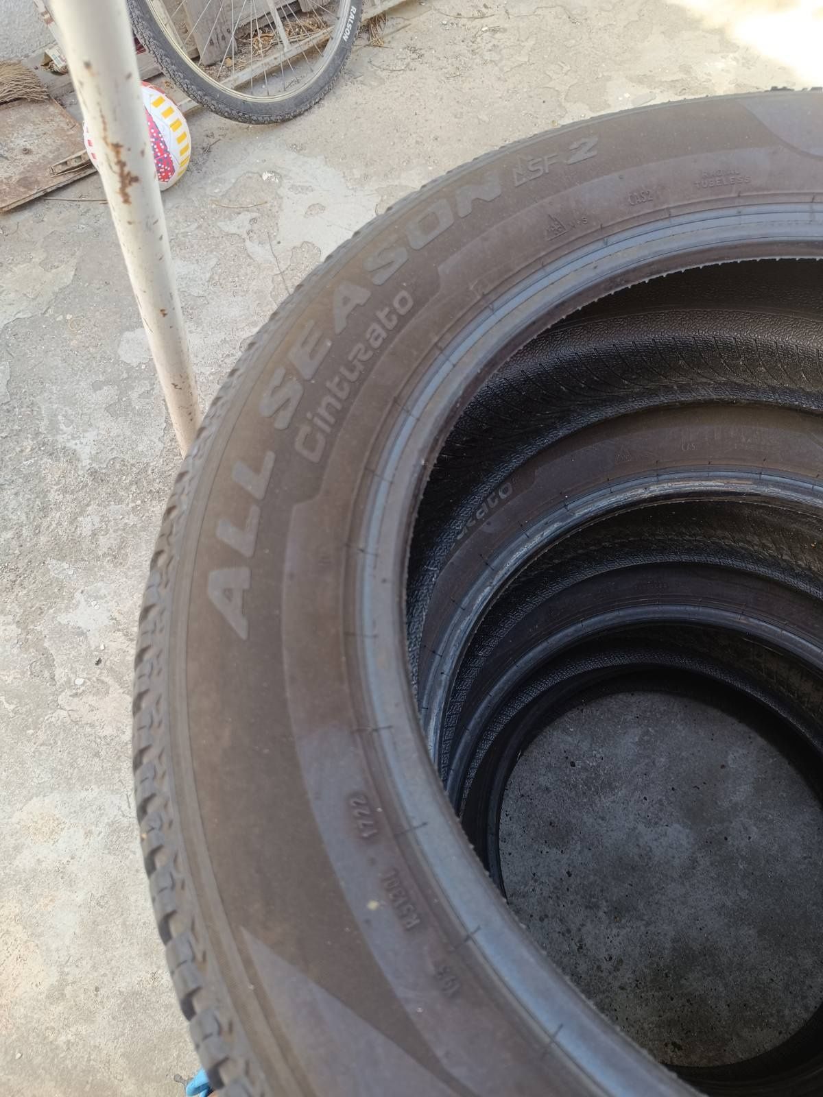 Гуми 225/60/18 Pirelli, всесезонни