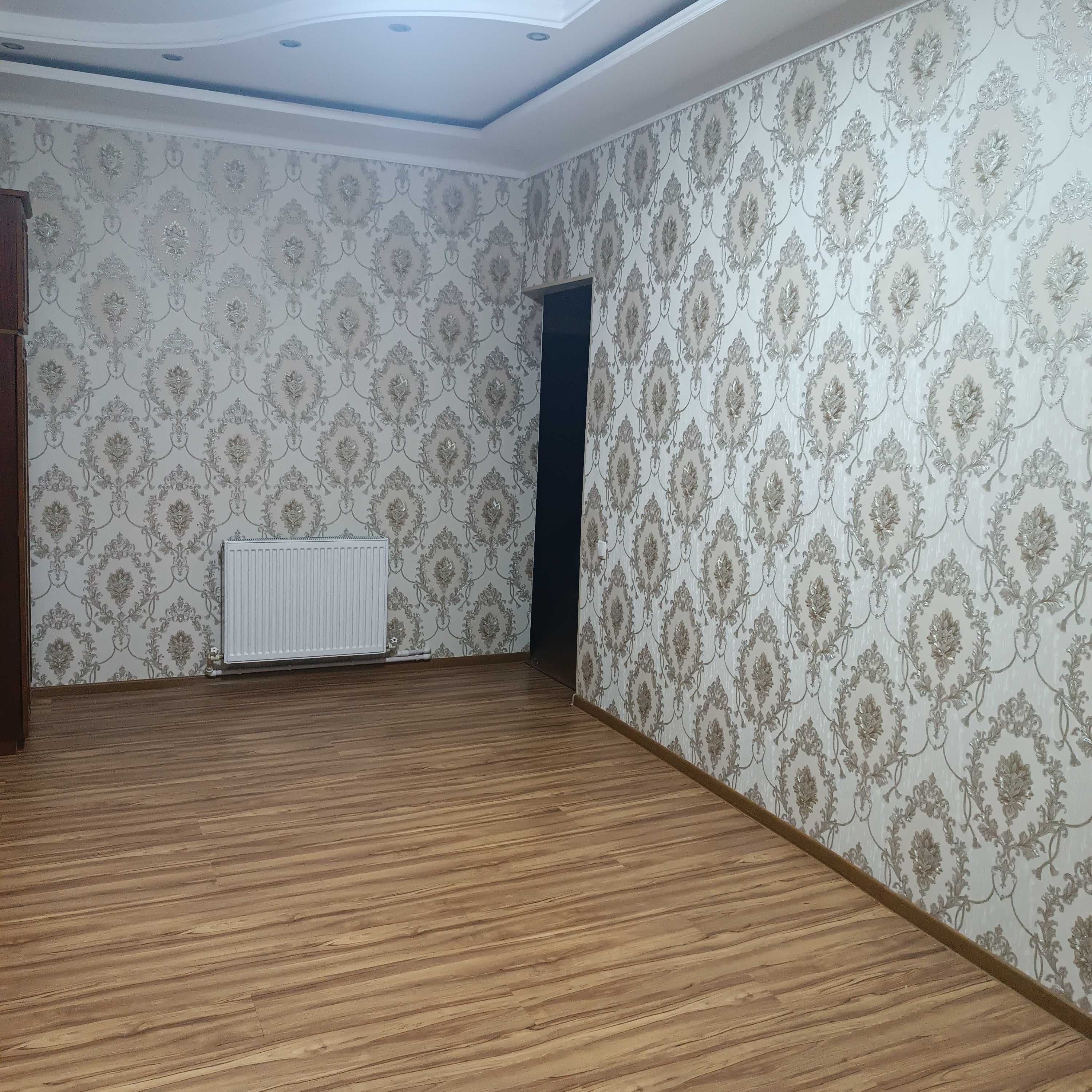 Продается двух комнатная квартира в Гульбахоре