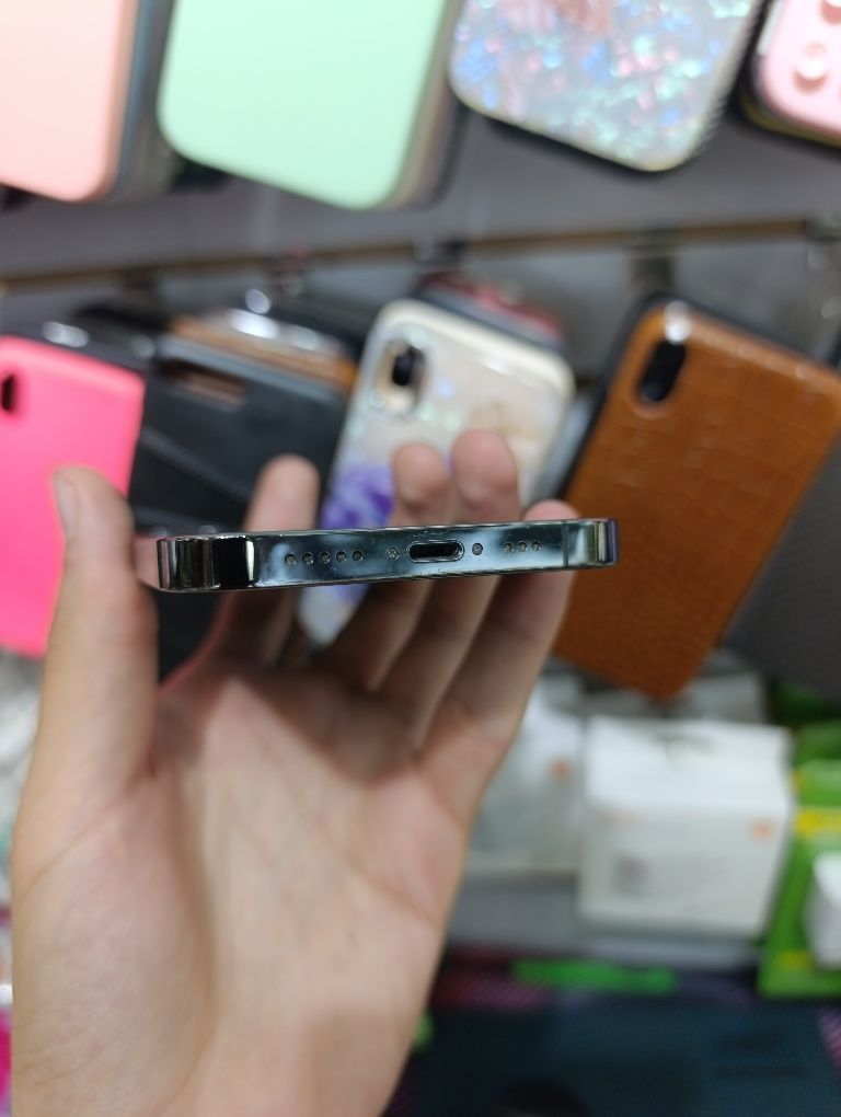 iPhone 12 Pro 128Gb ideal