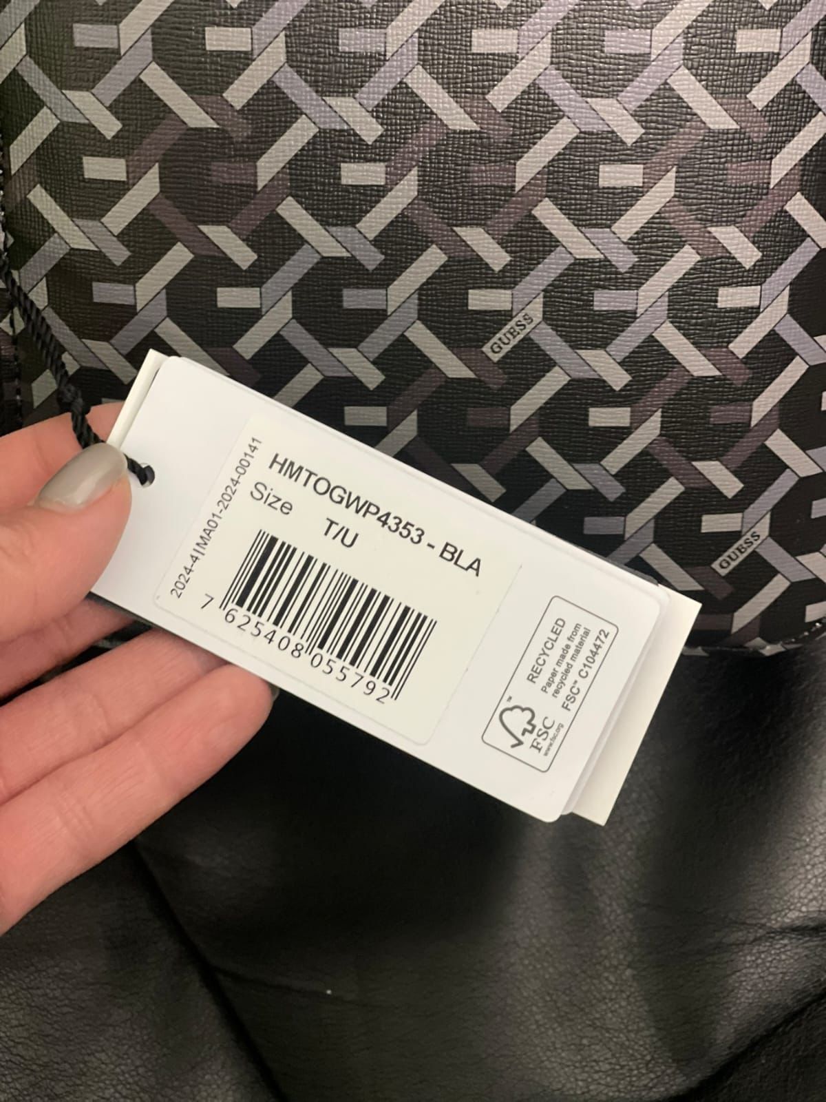 Чисто нова оригинална чанта Guess
