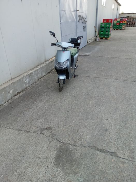 Vând scuter electric