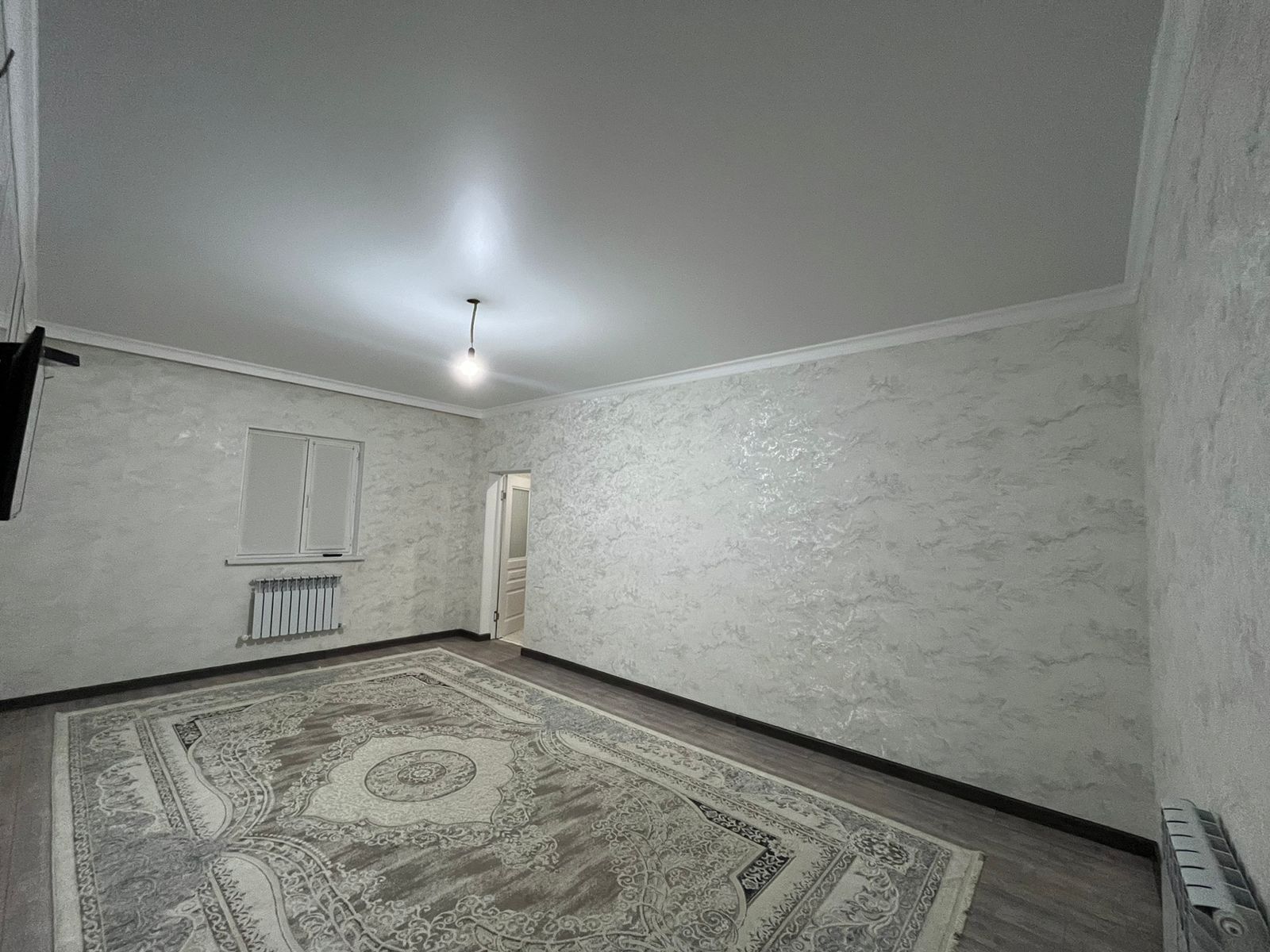Продаётся дом мкр Коктем 11 улица 
свежый ремонт, отдельный котельный,