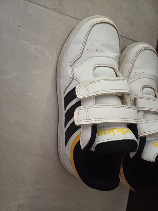 Маратонки  Adidas и ботуши