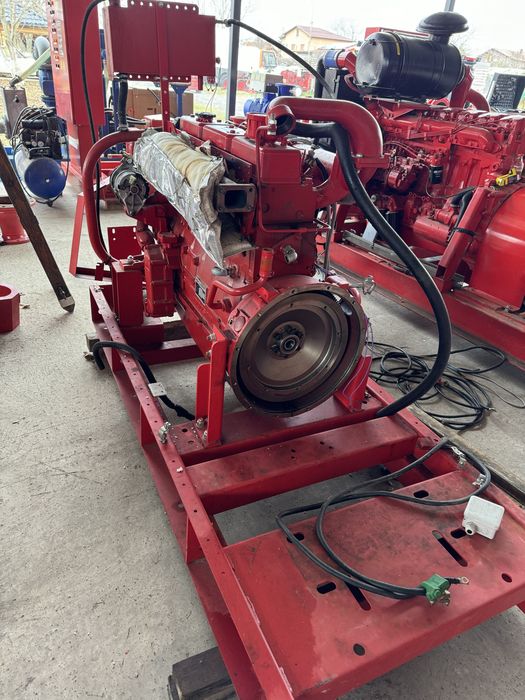 Motor doosan diesel 6 cilindri
