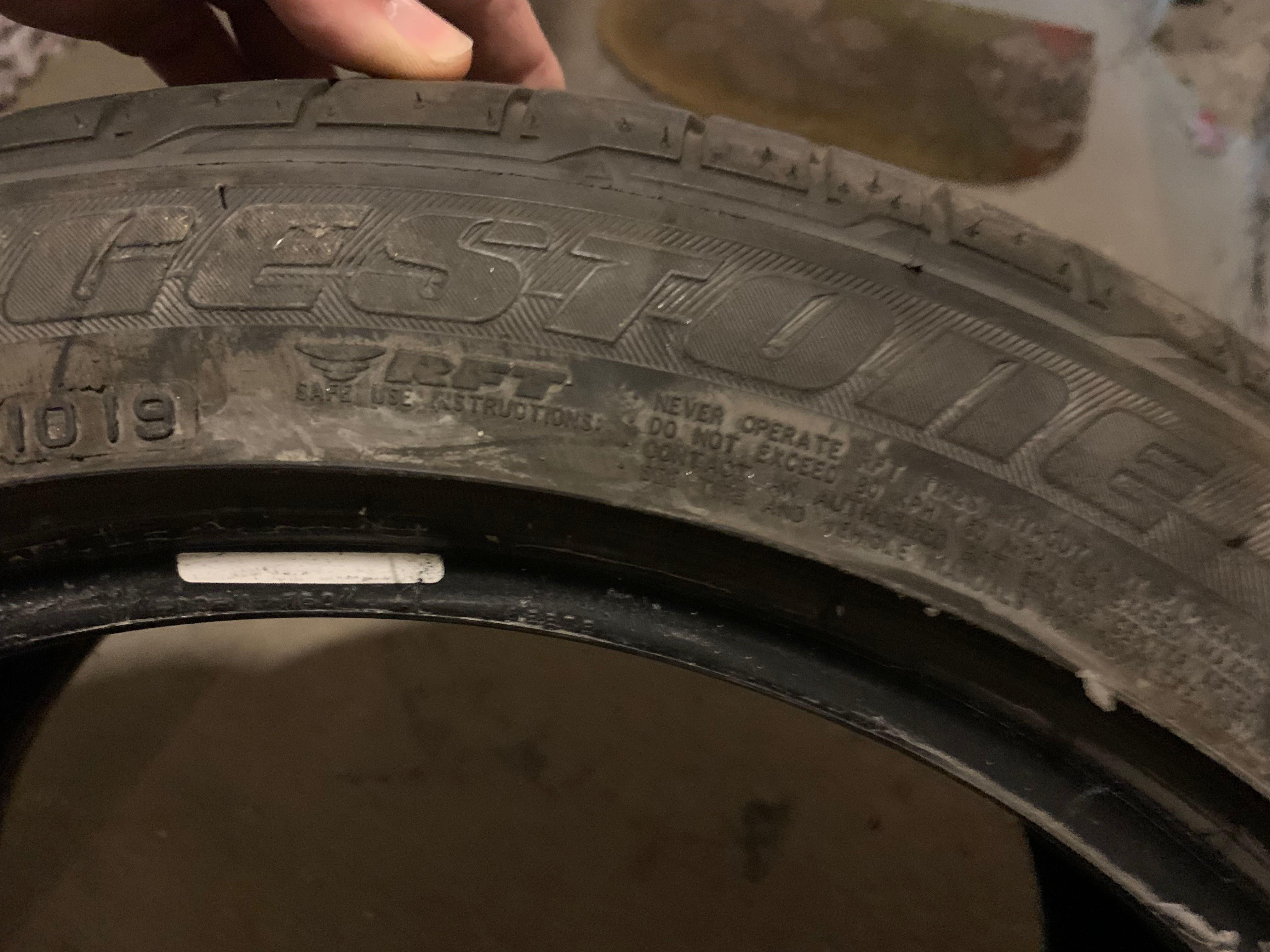 Гуми  255 40 17  Bridgestone potenza