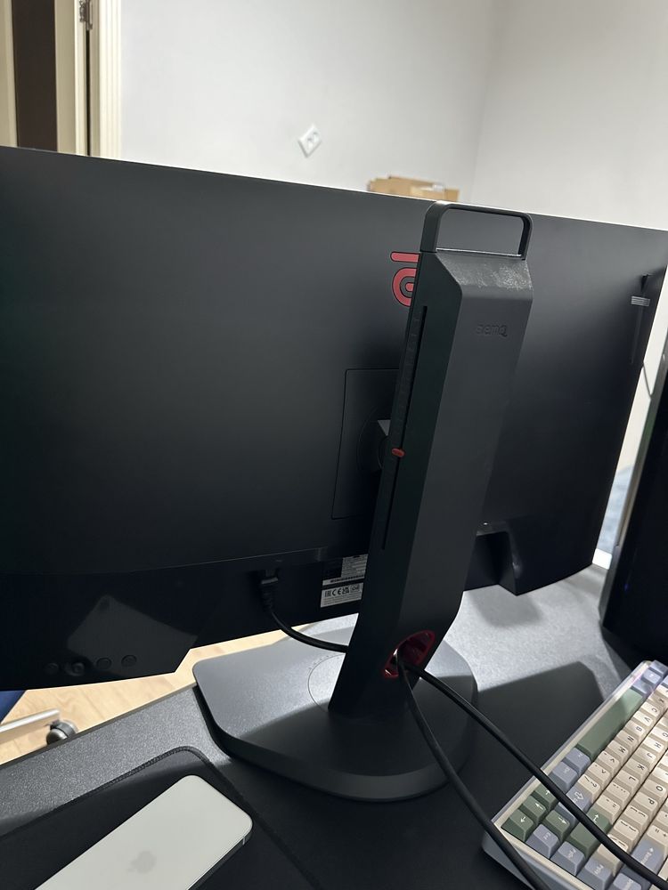Монитор для Counter Strike, Zowie 27”